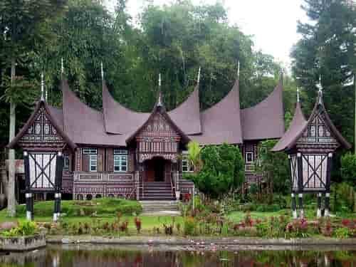 Rumah gadang rumah adat Sumatera Barat