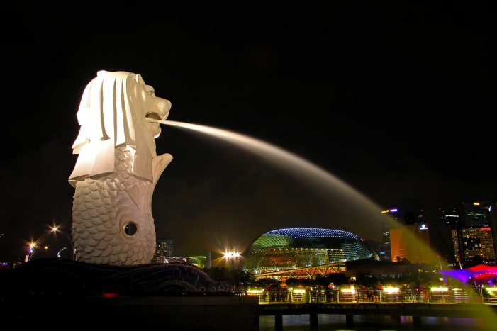 presiden pertama singapura