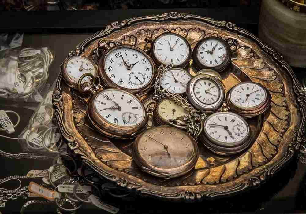 Makna Mimpi Menemukan Jam Tangan Antik