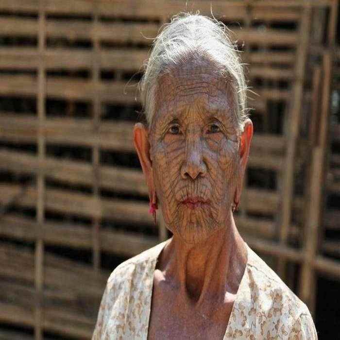 Wanita Suku Chin Myanmar