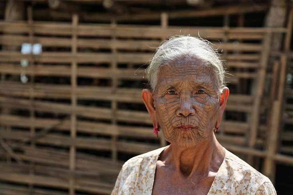 Wanita Suku Chin Myanmar