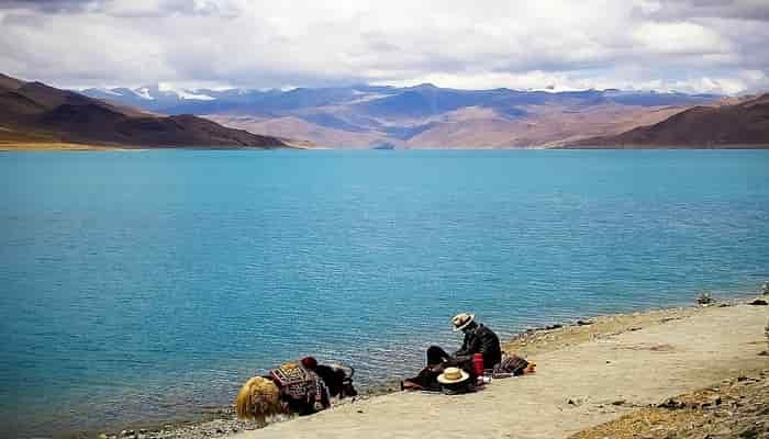 Danau yamdrok-tso