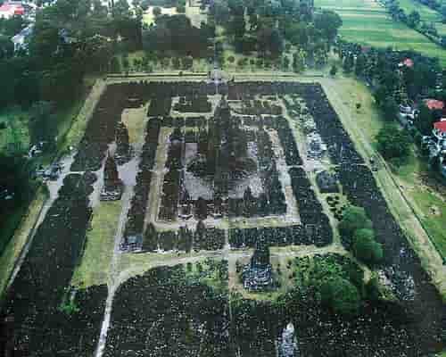 Candi Sewu dilihat dari udara - pola Mandala Wajradhatu