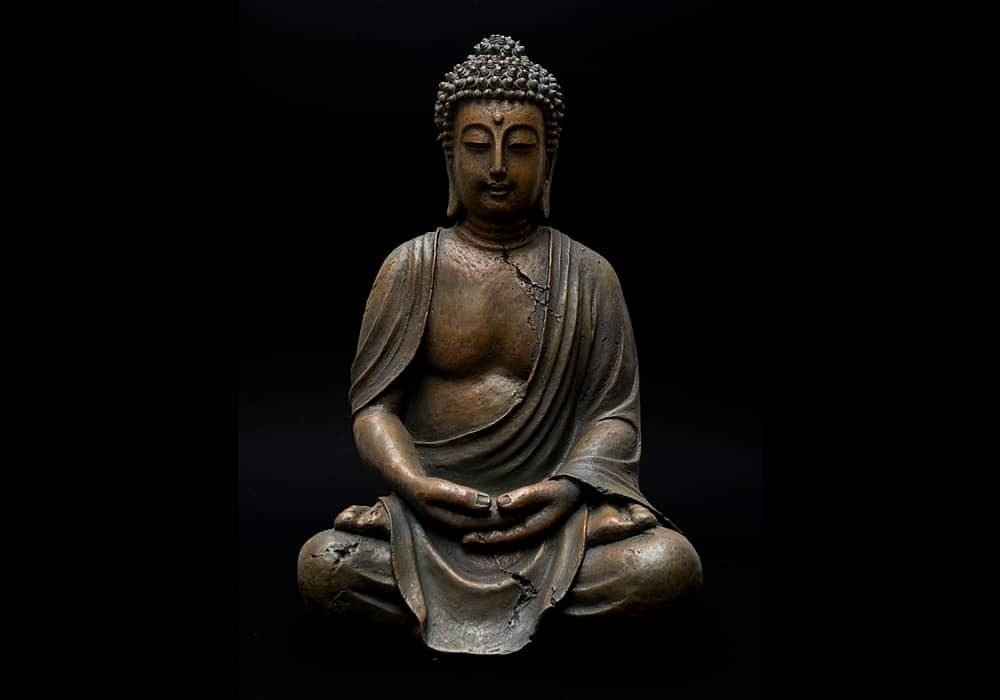 Patung agama buddha bronze