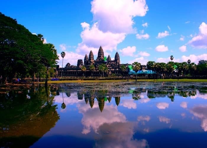 Candi Angkor Wat - Tempat Wisata di Kamboja