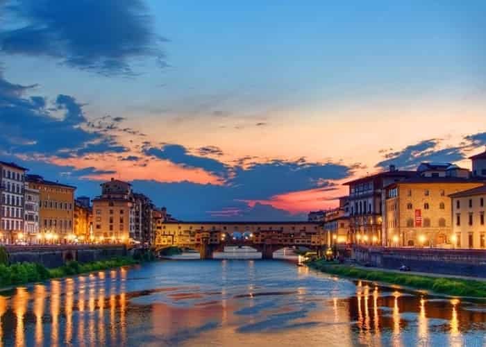 Jembatan Vecchio - Florence - Italia