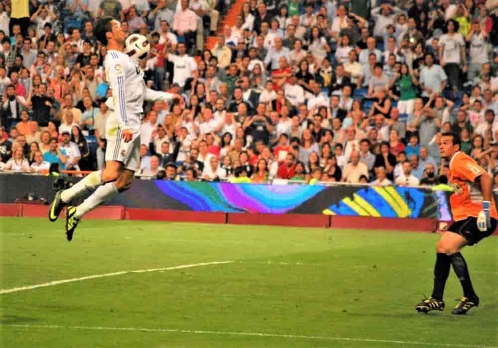 Aturan sepak bola