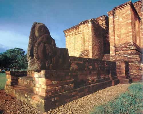 Candi gumpung muaro jambi di sumatra