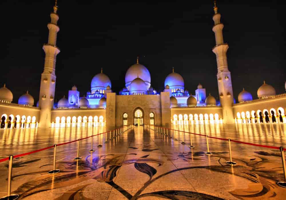 Wisata Abu Dhabi - Masjid Sheikh Zayed