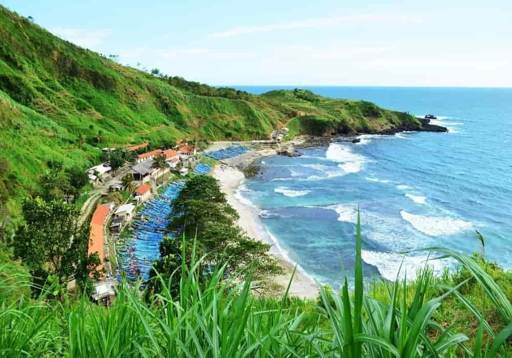 Wisata Pantai Menganti Kebumen