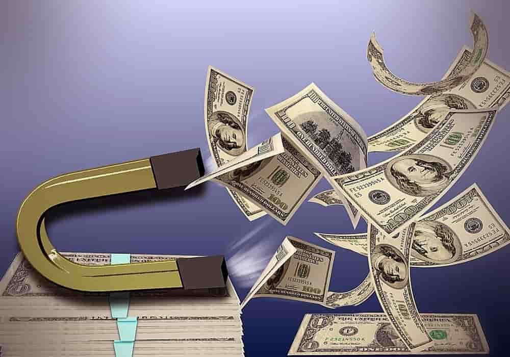 Motif Melakukan Investasi Internasional - Investor, Kreditor dan Motif Berburu Dana di Pasar Internasional