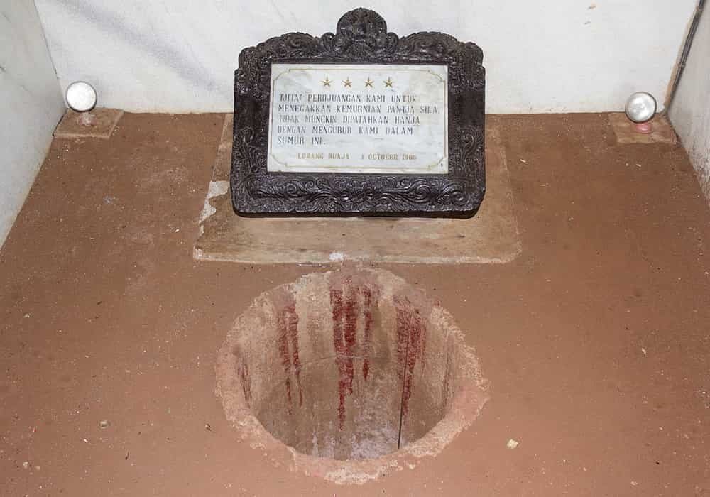 G30s pki lubang buaya