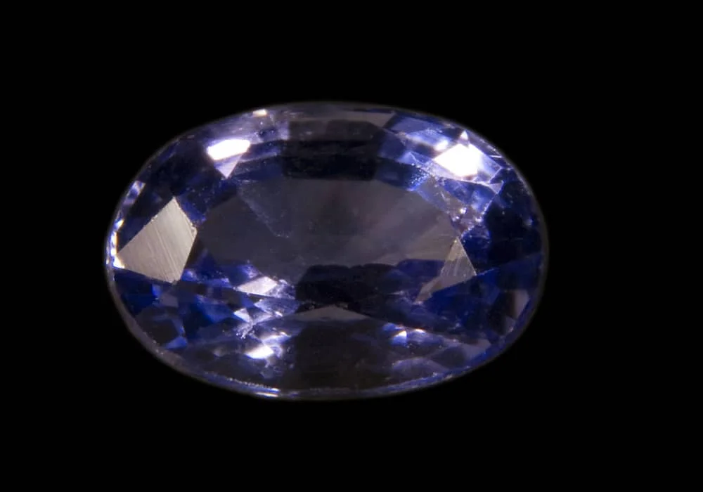 Batu permata tanzanite potongan 38 karat