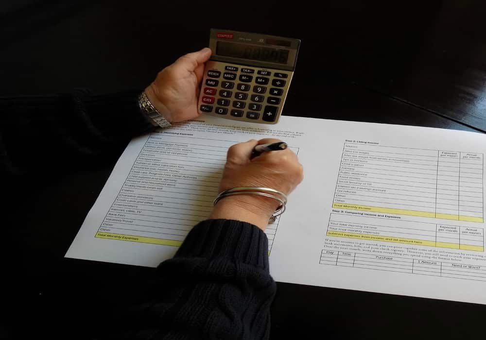 Margin Kontribusi (contribution margin) - Rumus, Contoh Soal dan Jawaban