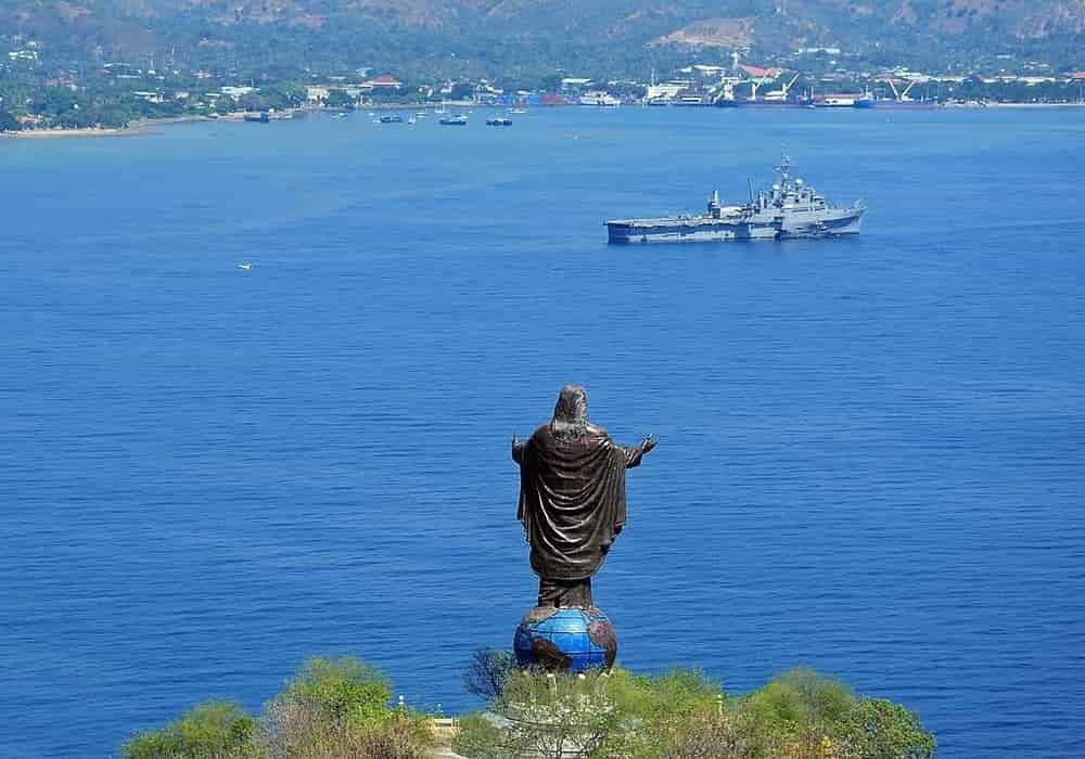 Timor leste patung kristus raja pelabuhan dili