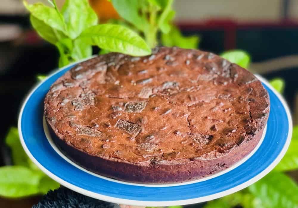 Resep Brownie Dengan Dark Chocolate dan Karamel Kacang Pecan | Sangat Mudah!