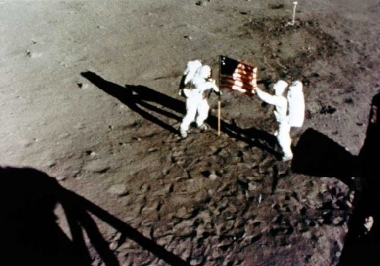 Apollo 11 program luar angkasa pertama manusia mendarat di Bulan 1969