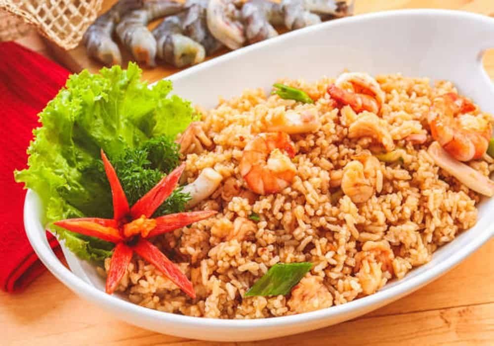 Nasi goreng safood makanan indonesia