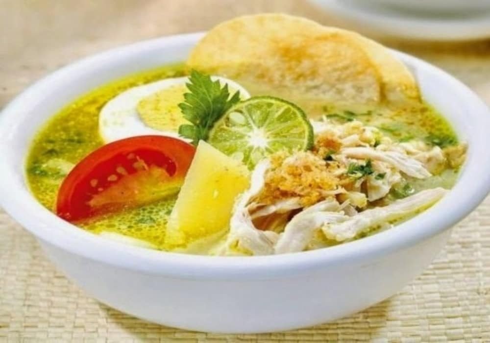 Soto Medan merupakan makanan Indonesia khas Sumatera Utara