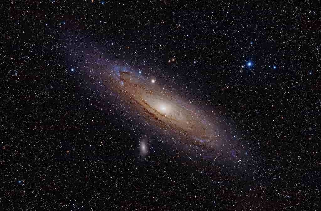 Galaksi terdekat andromeda