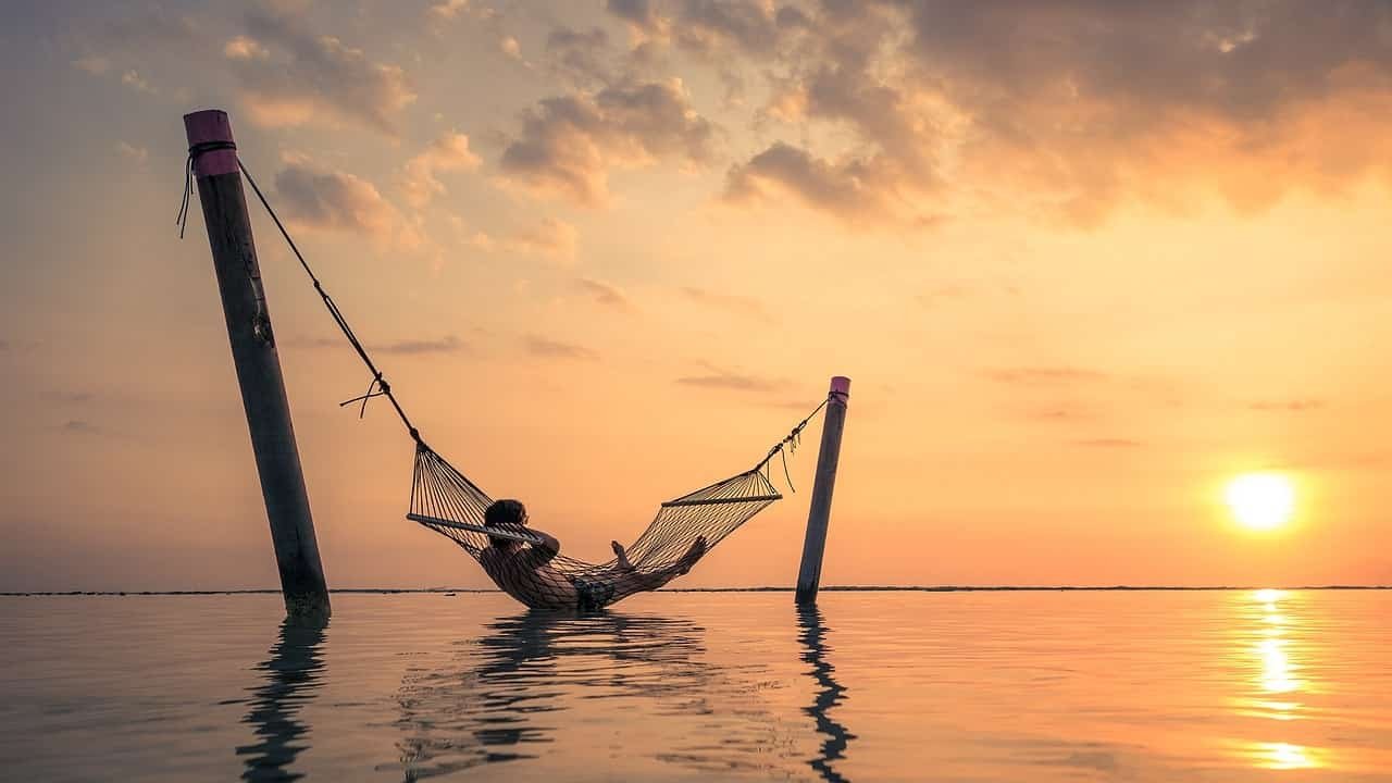 Tempat tidur gantung hammock