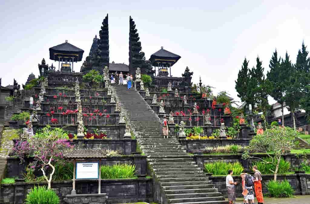 Tips untuk berkunjung ke pura di Bali