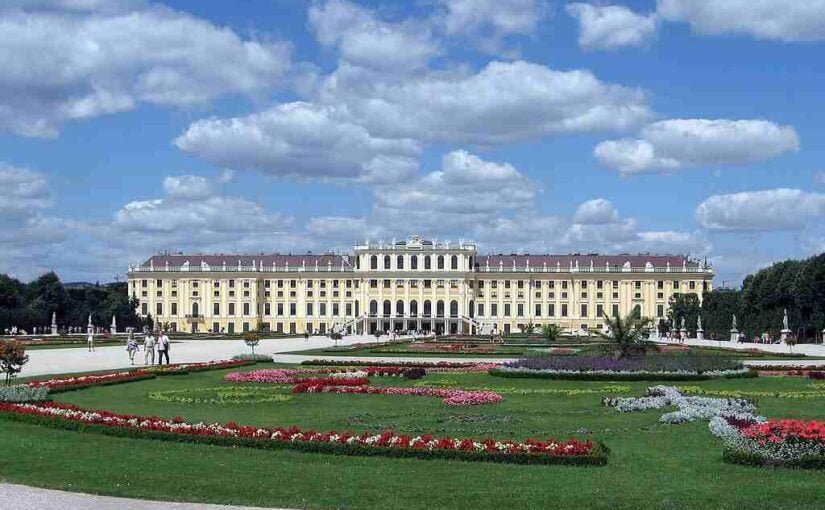 Istana schonbrunn austria