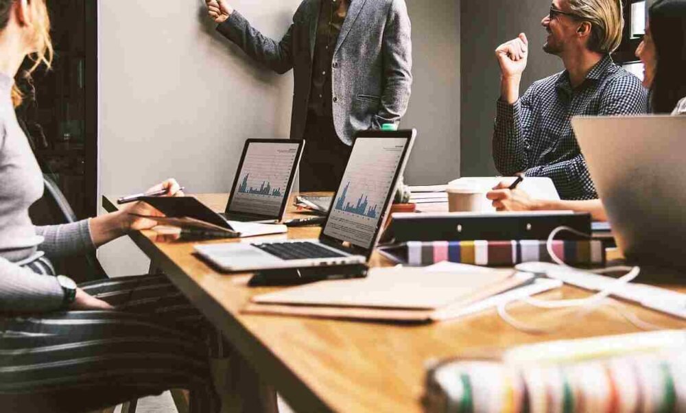 Turnaround restrukturasi bisnis keuangan
